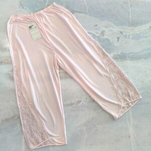 NWT Knit Silk Lounge Capri Pants- Pink